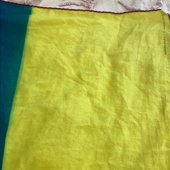 Hermes Paris x Los Angeles Rare Scarf - Picture 11 of 14